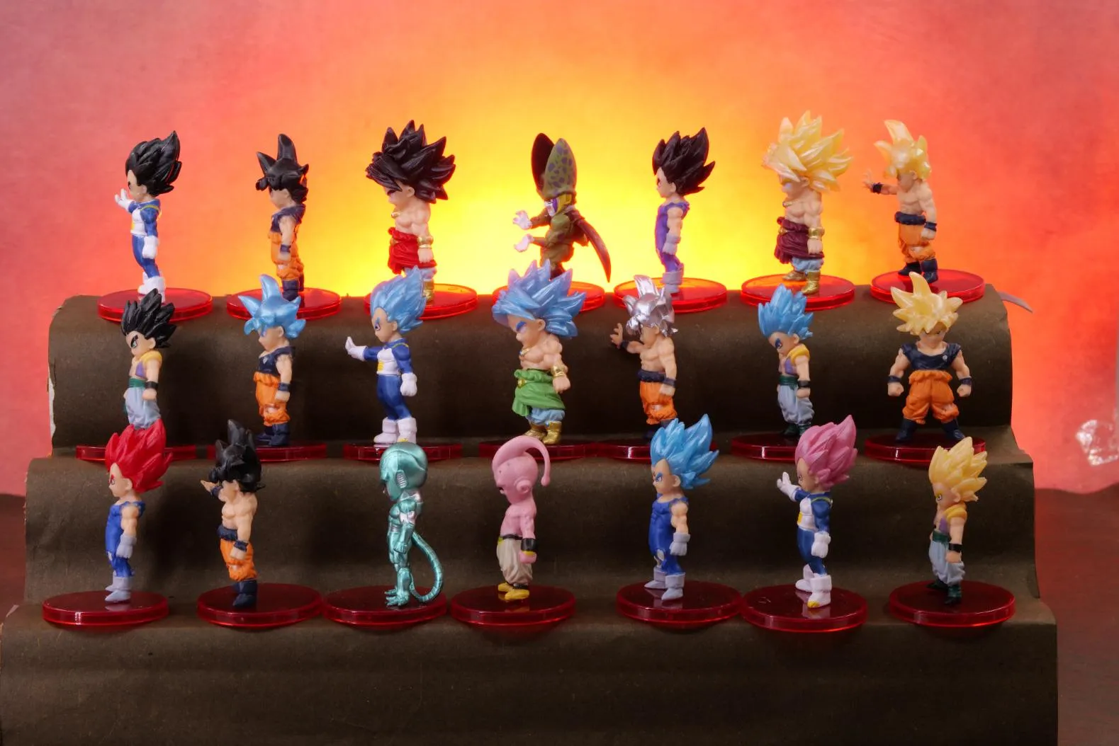 Dragon Ball Z | Set of 21 Action Figures | Super Goku Vegeta Broly Buu | 7-8 Cm |