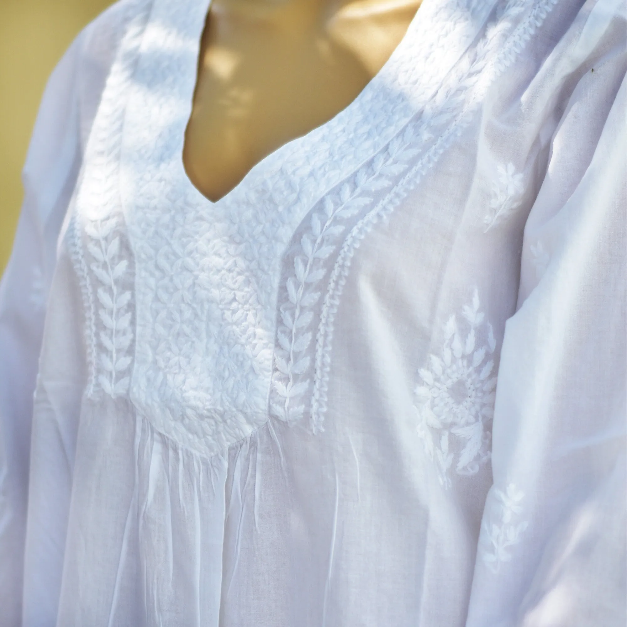 Hand Embroidered Ethnic India Pure White Cotton 3/4" Sleeve V-Neck Boho 70s Tunic Blouse