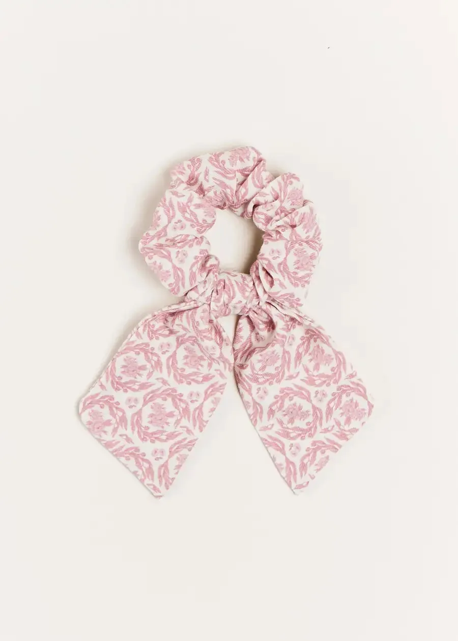 Laurel Floral Scrunchie in Pink