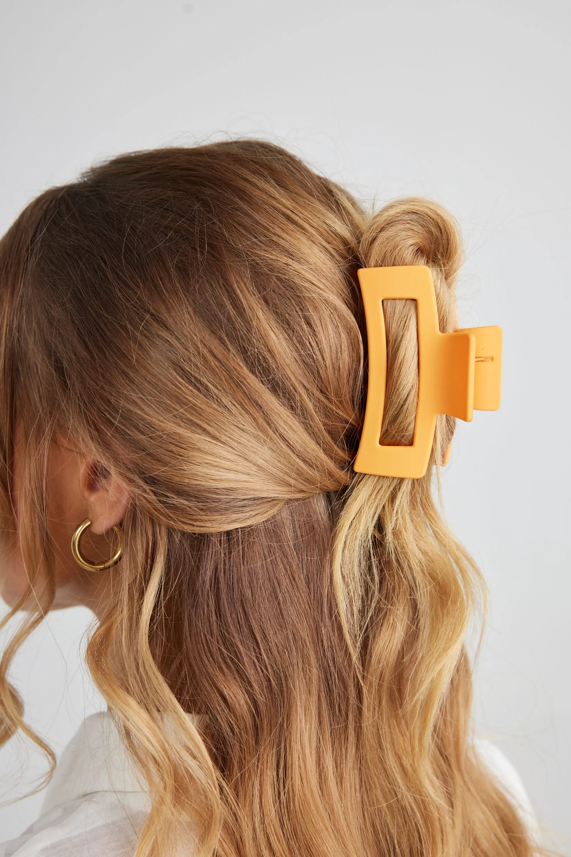 Rina Hair Claw