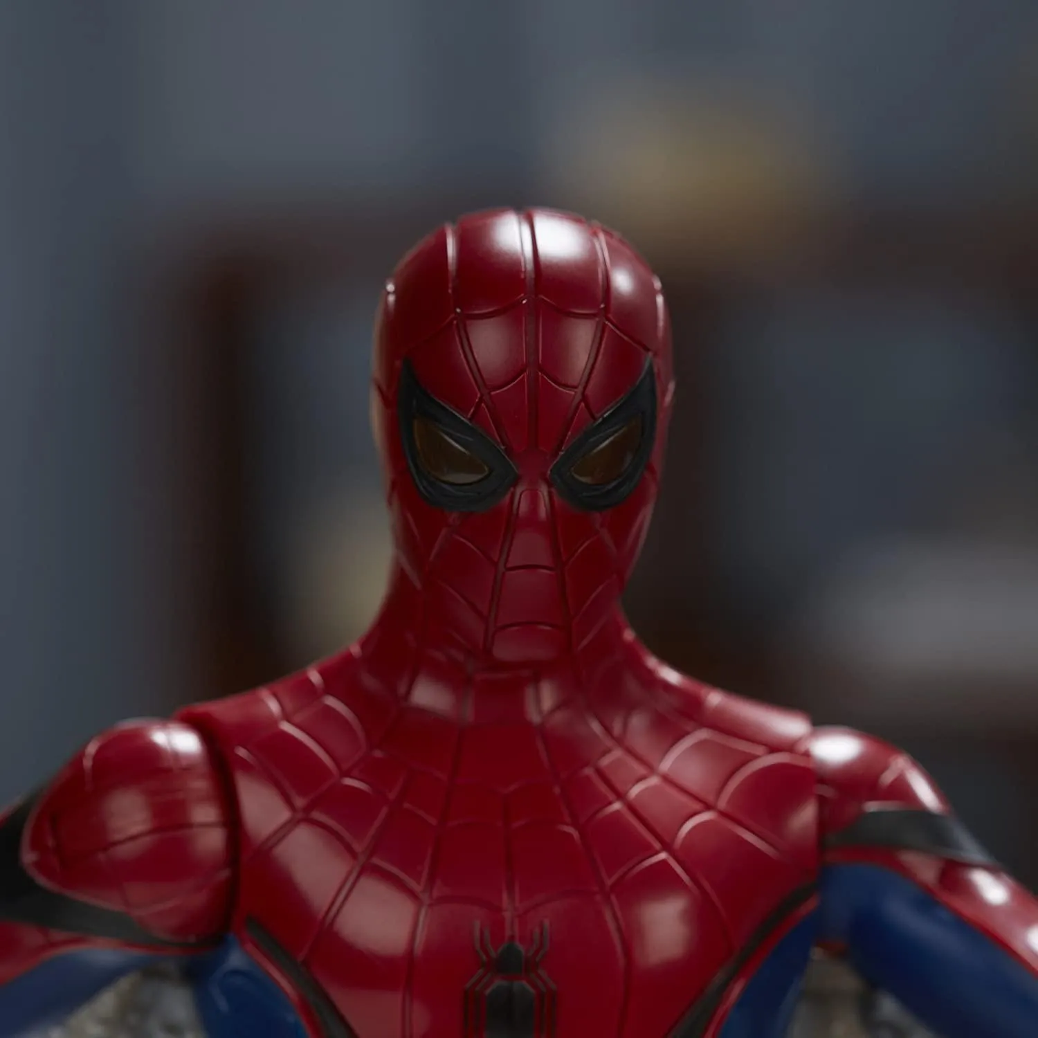 Spider-Man Homecoming Tech Suit 15-inch Action Figure