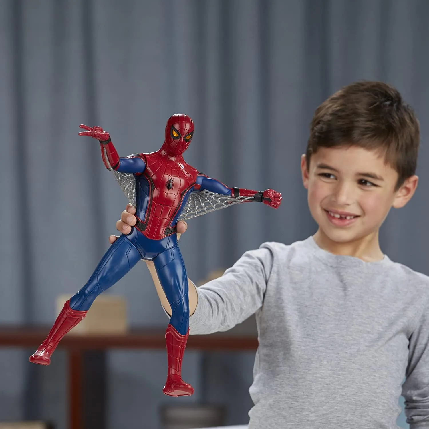 Spider-Man Homecoming Tech Suit 15-inch Action Figure