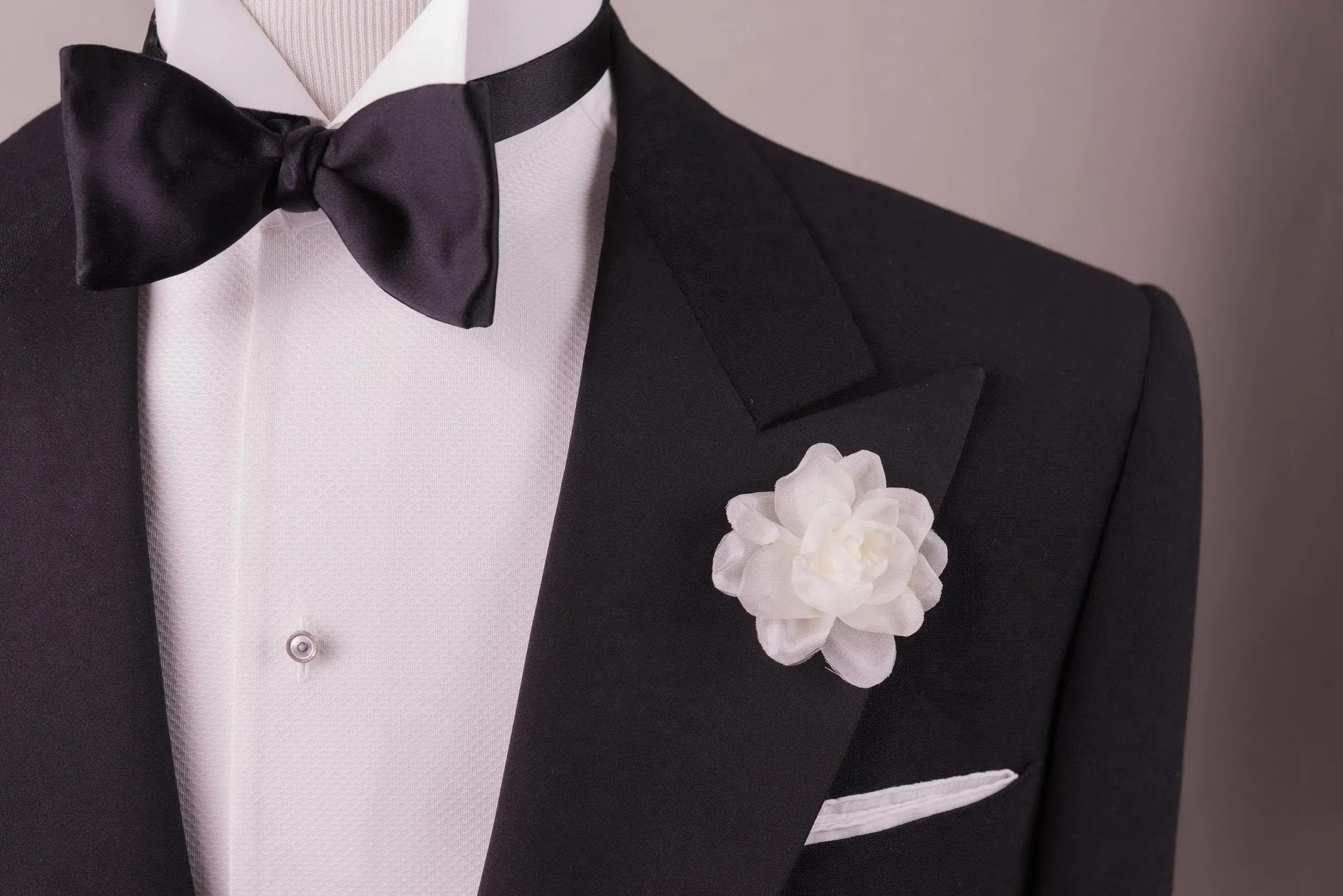 White Spray Rose Boutonnière Flower