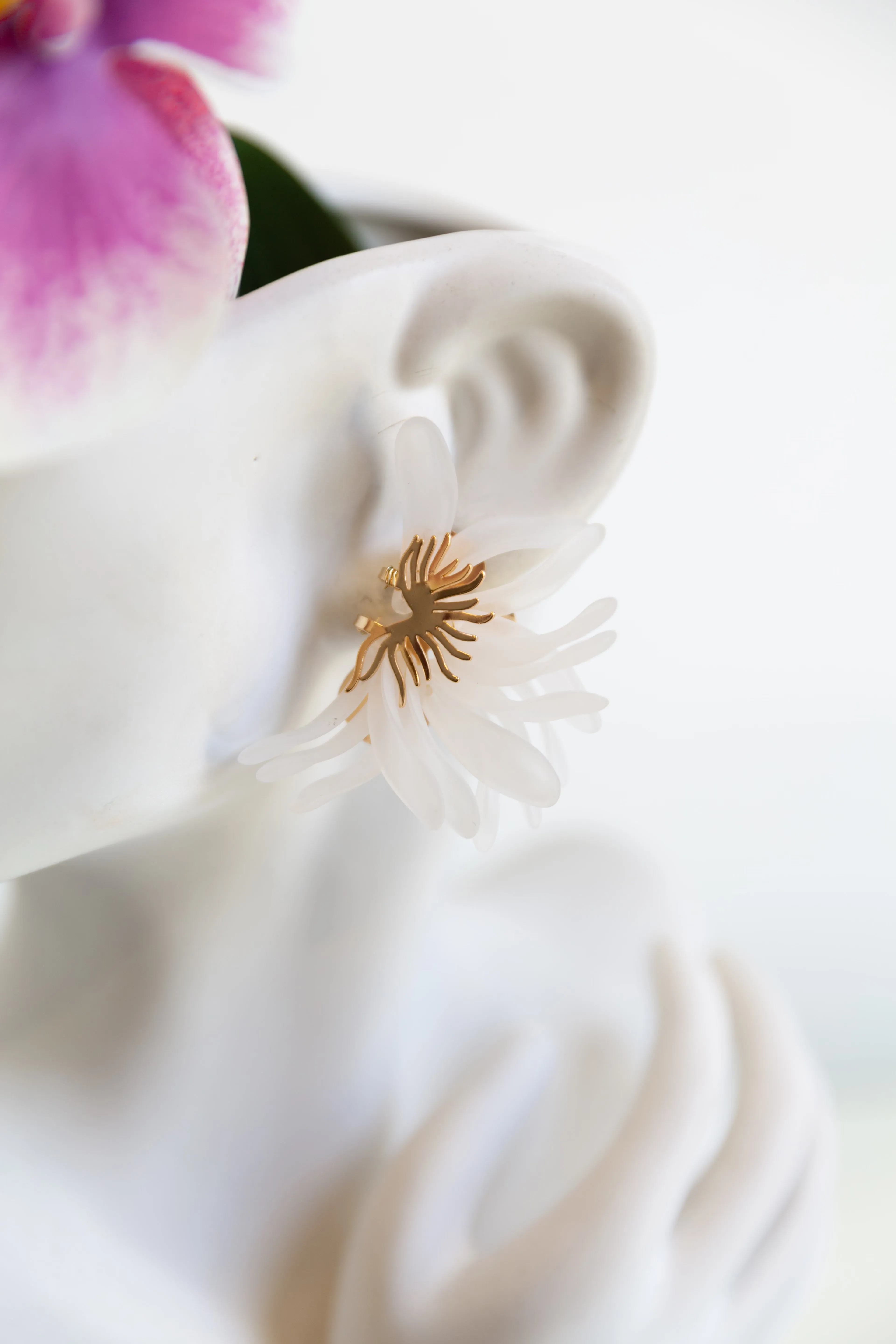 Wild Flower Earrings (White)